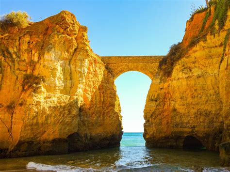 What Are the Best Places to Visit in the Algarve, Portugal?