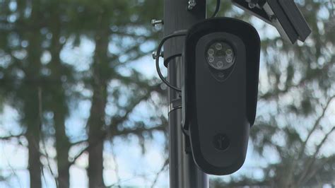 Crews installing Flock Safety Cameras in St. Matthews area | whas11.com