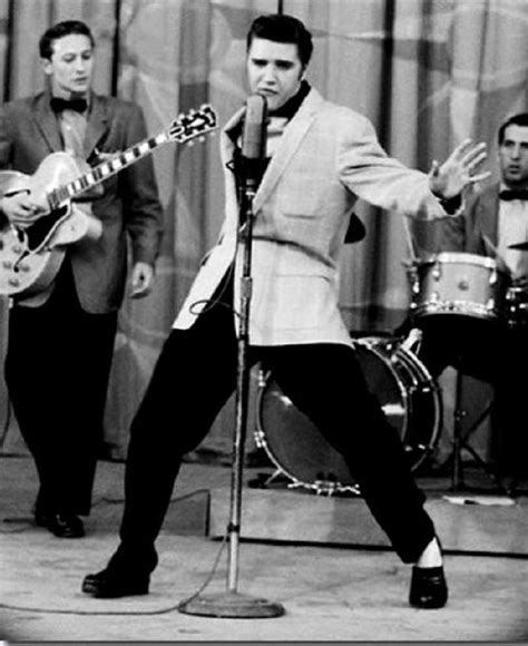 Pin on ELVIS IN THE 50'S