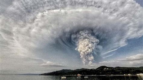 Taal volcano erupts; celebrities pray for safety | PEP.ph