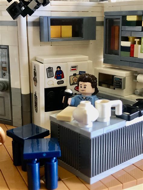 Completed my Seinfeld’s lego set! 😍 : r/seinfeld