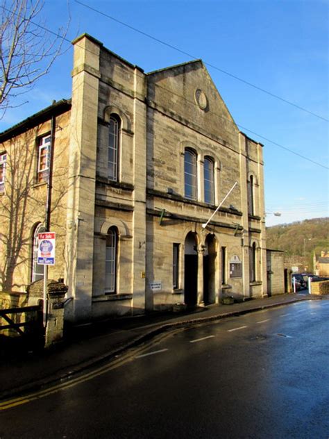 Nailsworth Town Hall © Jaggery cc-by-sa/2.0 :: Geograph Britain and Ireland