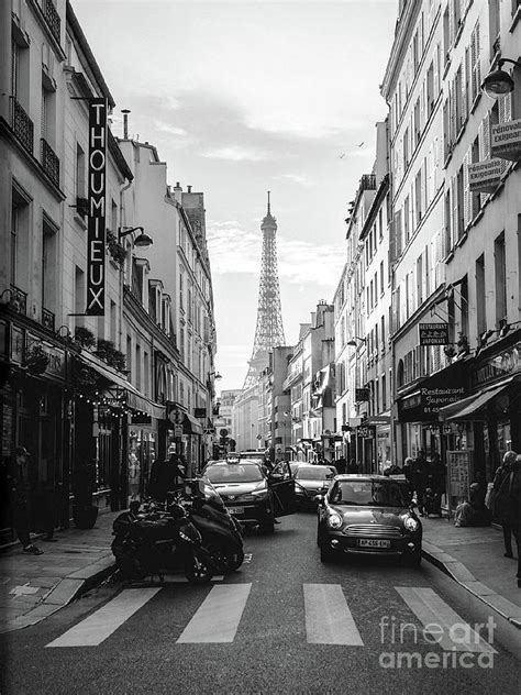 Paris Black and White Street Art, Paris Black White Eiffel Tower ...