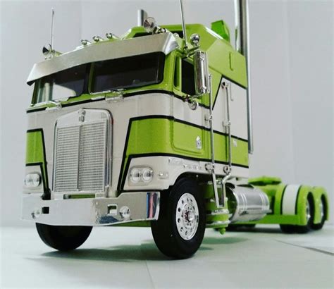 AMT Truck Model | Model cars kits, Model truck kits, Diecast trucks