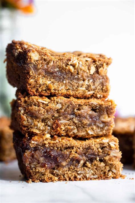 PB & J Healthy Soft Oatmeal Breakfast Bars | Food Faith Fitness