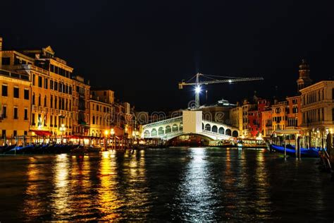 Rialto Bridge (Ponte Di Rialto) in Venice Stock Photo - Image of night, city: 65916862