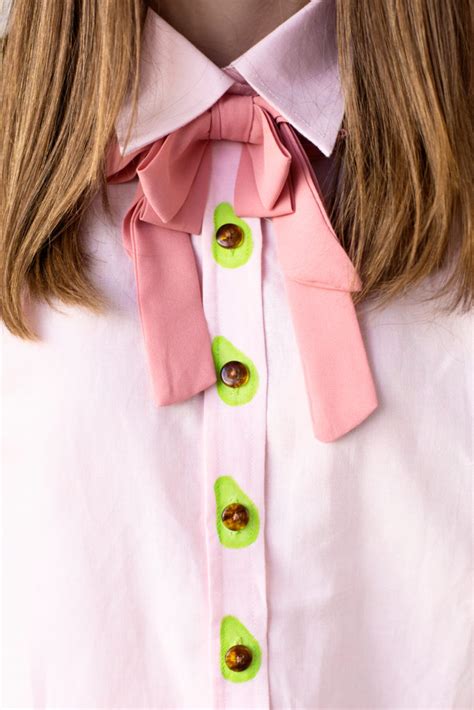 Avo-Frenzy: Innovative Crafts for the Avocado Obsessed