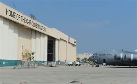 Boeing lists Long Beach’s massive C-17 complex for sale – Press Telegram