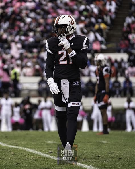 Shilo Sanders tributes Jackson State drum majors after Pick-Six - HBCU ...