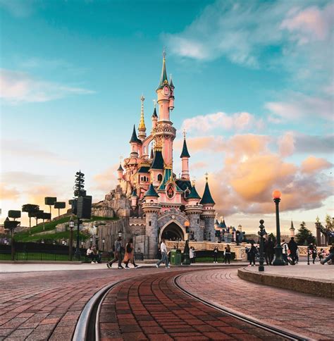 Which Disney Theme Park is the Best? - Traveler Dreams