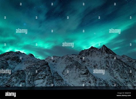 Northern lights in Lofoten Islands Stock Photo - Alamy