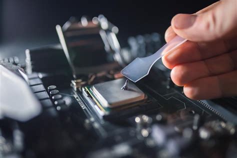 Application of Thermal Paste on Processor Chips