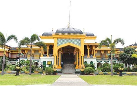 Megahnya Istana Maimun Medan, Peta Lokasi dan Tiket Masuk