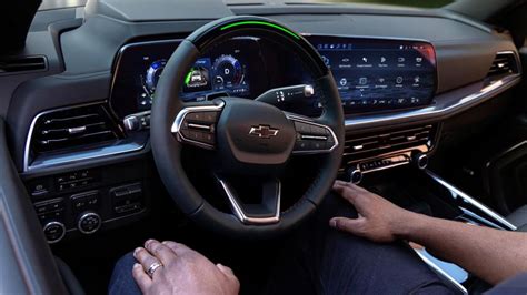 2025 Chevy Tahoe and Suburban Get Snazzier Interiors, Mightier Diesels