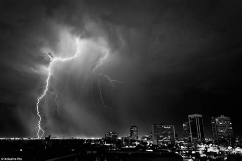 LIGHTNING PHOTOGRAPHYS: lightning photography black and white