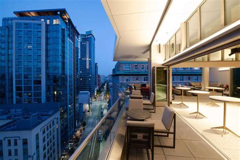 Best Rooftop Bars in Seattle: Where to Drink With a View This Summer ...