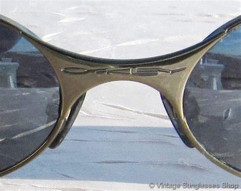 Vintage Oakley Sunglasses For Men and Women - Page 6