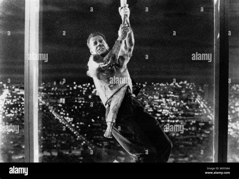 Bruce willis die hard hi-res stock photography and images - Alamy