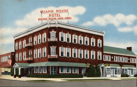 The Island House Hotel Port Clinton, OH Postcard