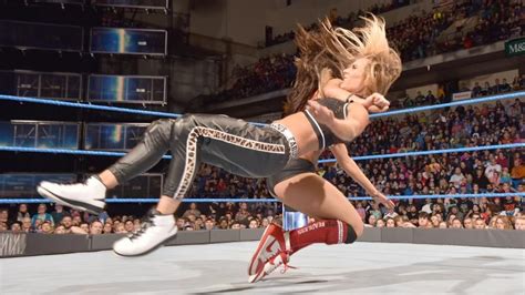 SmackDown 11/15/16: Nikki Bella vs. Carmella | Wwe womens, Wwe divas, Nikki bella