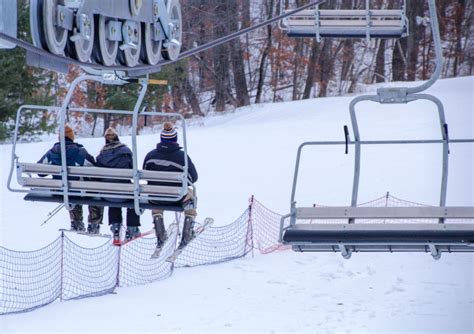 Christmas Mountain in the Wisconsin Dells - Small Town In Stilettos