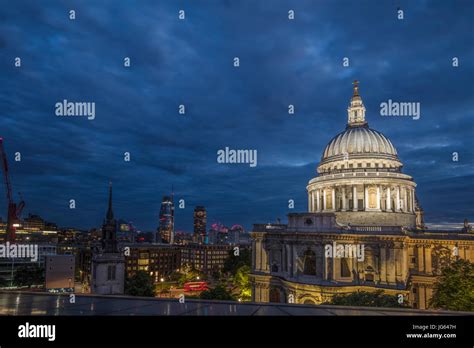 St Paul's Cathedral at Night Stock Photo - Alamy