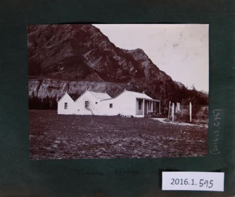 Photograph: White House Side View - Canterbury Museum