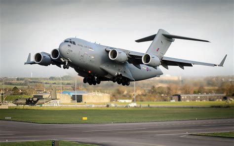 Boeing C 17 Globemaster III, Aircraft, Military aircraft, Take off, Runway, Royal Airforce ...