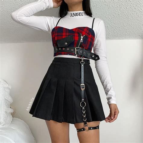 Women's Faux Leather Slim Fitted Bustier Crop Tops - Punk Design | Bad girl outfits, Cute casual ...