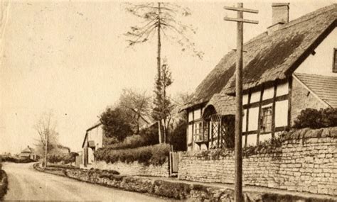 The upper part of High Street, Leintwardine, c1920s. – Leintwardine History Society