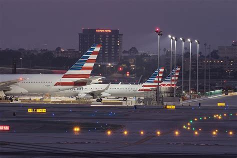 The 10 Busiest Airports In The United States (2022)