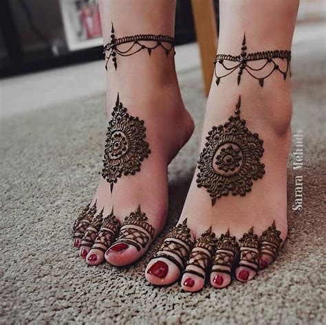 Very Simple Mehndi Designs For Feet