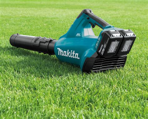 Makita 18V LXT Lithium-Ion Brushless Leaf Blower Kit XBU02PT1