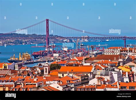 Port of lisbon hi-res stock photography and images - Alamy