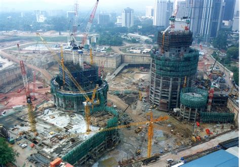 The history and construction of the Petronas Twin Towers - ExpatGo