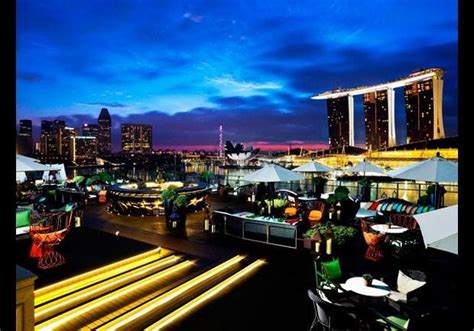 The Fullerton Bay Rooftop Bar - 2012-06-20 - The Fullerton Bay Hotel ...