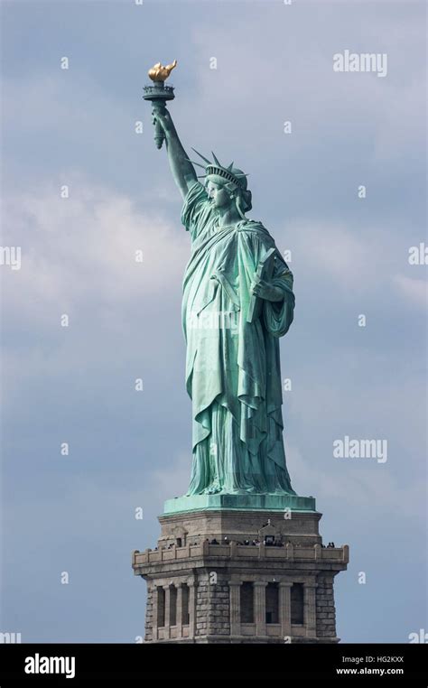 New york statue of liberty side view hi-res stock photography and ...