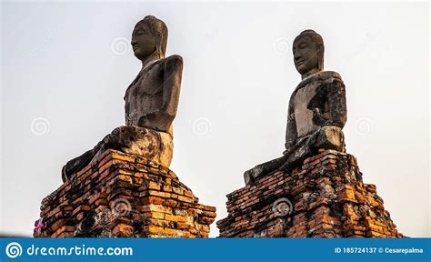 Buddha Statues Inside Wat Chaiwatthanaram Temple in Ayutthaya Historical Park Stock Image ...