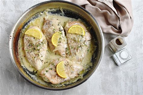 Creamy Lemon Thyme Chicken Recipe - COOK.ME