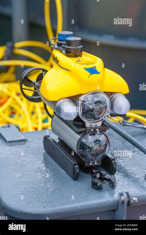 miniature remotely operated underwater video vehicle mini-Rov Stock ...