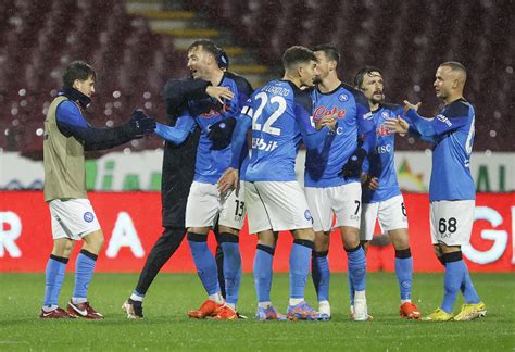 Napoli ease to 2-0 win at Salernitana | Reuters