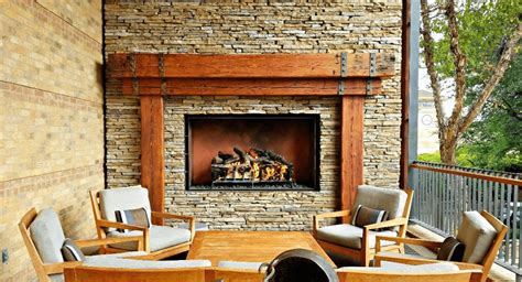 Buyers’ Guide to Finding the Best Stone Veneer for Your Fireplace