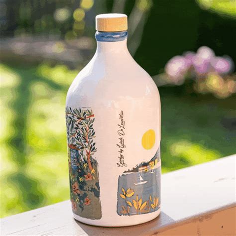 Hand-painted ceramic olive oil bottles. Limited Edition – Giadzy