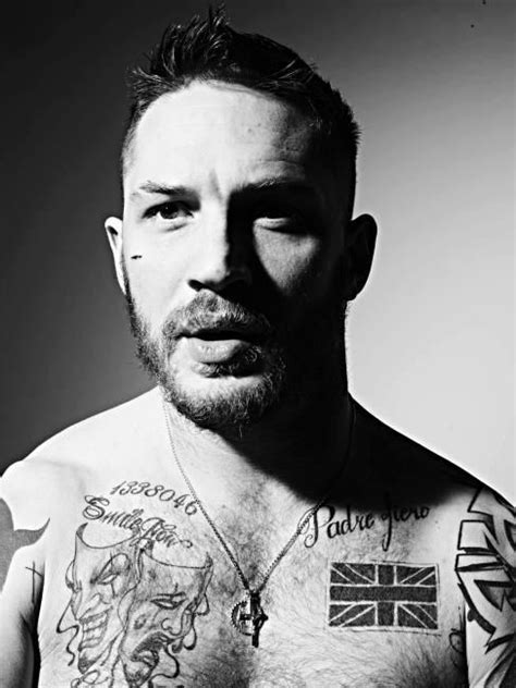 I absolutely LOVE the Union Jack Tattoo on him | Tom hardy, Hardy, Union jack tattoo