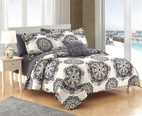 Chic Home Miranda 4-Piece Reversible Abstract Quilt Set, Full/Queen, Black - Walmart.com