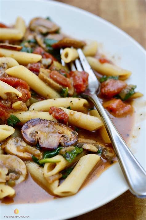 Creamy Spinach and Mushroom Pasta (Tomato Sauce) (Vegan) - The Cheeky Chickpea