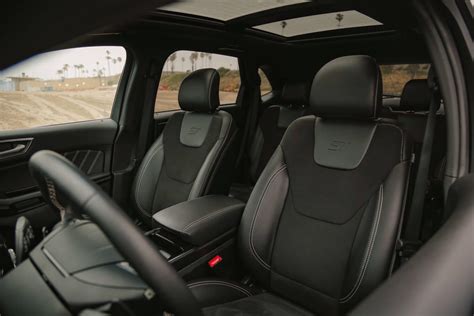 2019 Ford Edge ST: A performance standout - CNET