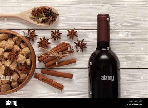 spices for mulled wine Stock Photo - Alamy