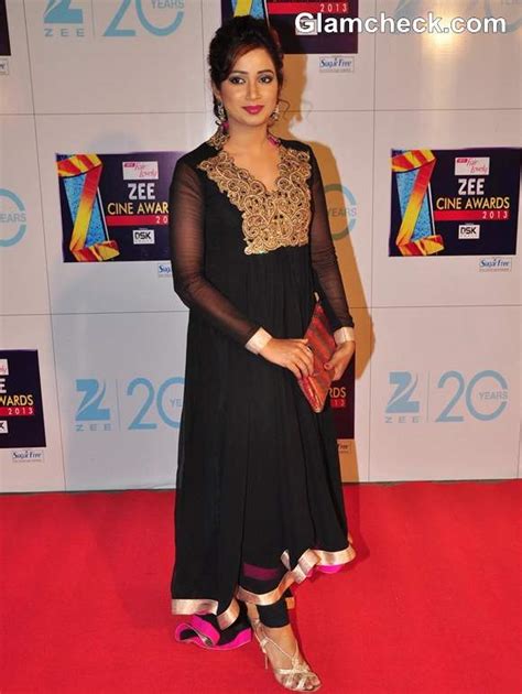 Shreya Ghoshal In Black Anarkali At Zee Cine Awards — Indian Fashion