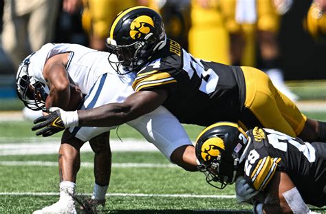 Iowa vs Iowa State Prediction - NCAAF Week 2 Betting Odds, Spreads ...